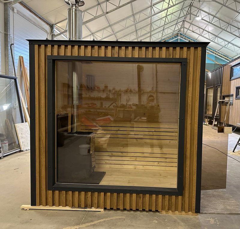 ALL IN. QUADRO 220*220*210