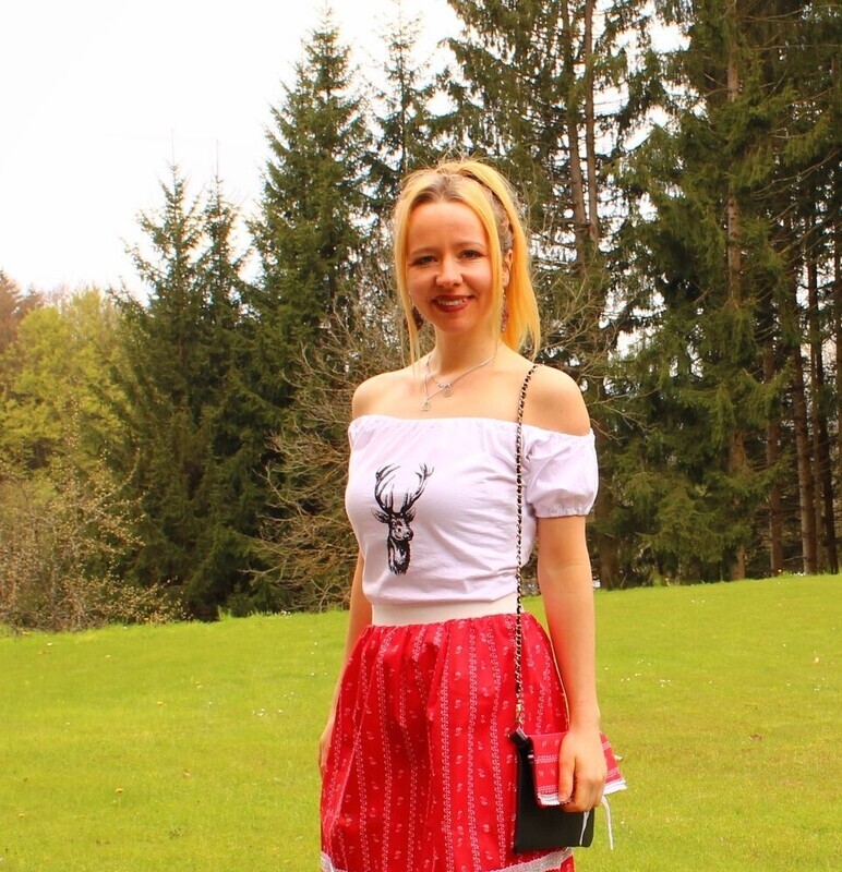 "Hirschzauber"-Carmenshirt