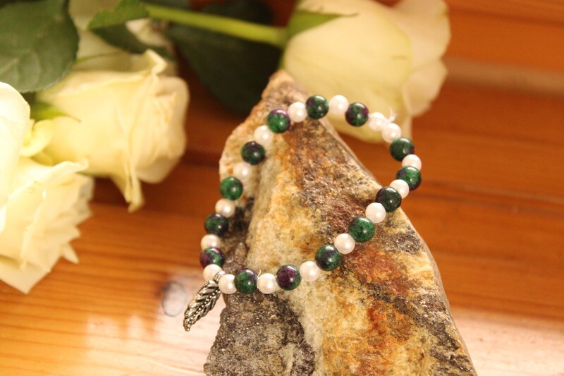 "Grüne Jade"-Edelstein Armband