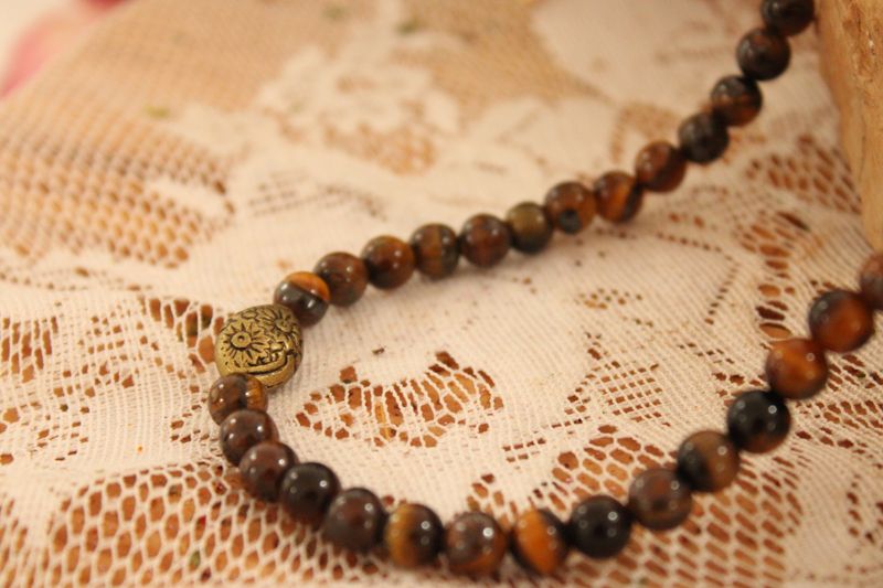 "Tigerauge"-Edelstein Kette