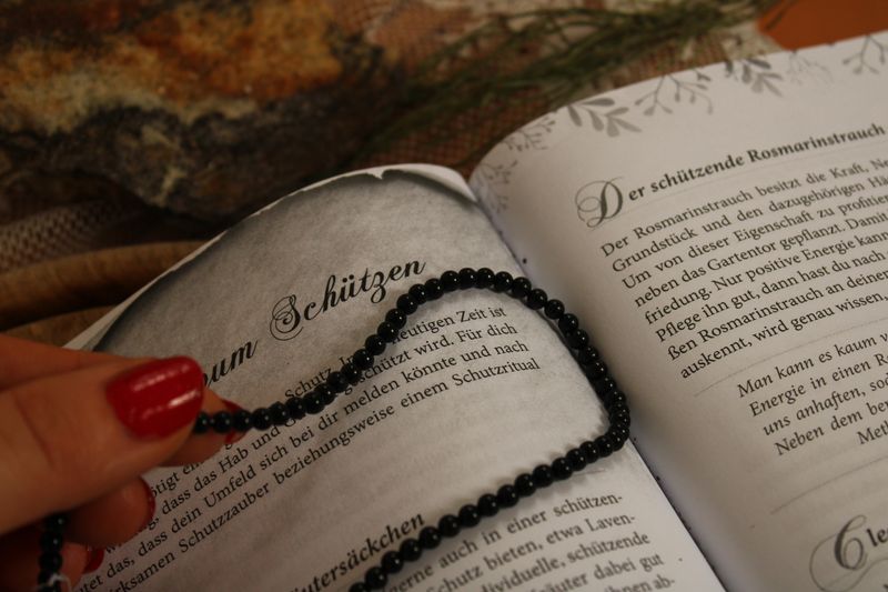 "Turmalin"-Edelstein Kette