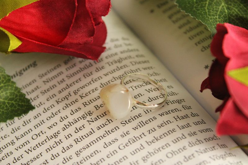 "Mondstein"-Edelsteinring