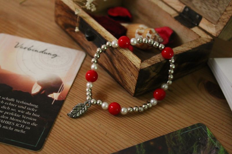 "Rote Jade"-Edelstein Armband