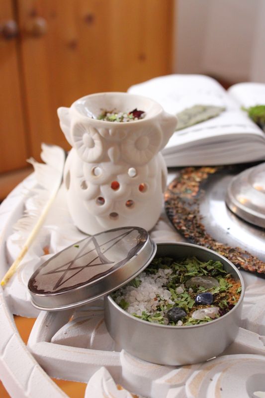 Magische "Rauhnachts"-Räuchermischung ✨