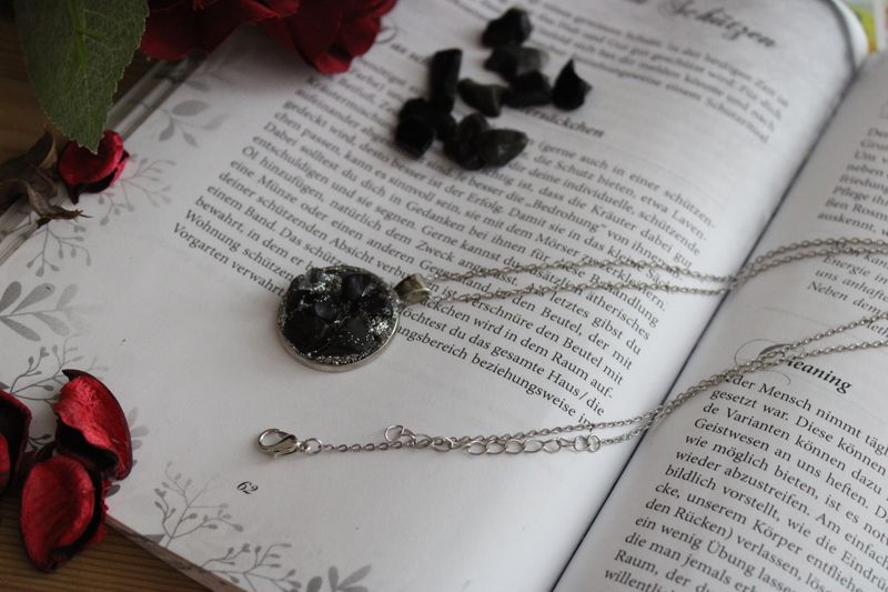 Magisches Hexenamulett (Schutz)
