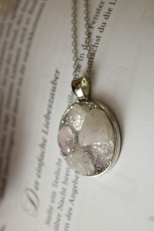 Magisches Hexenamulett (Liebe)