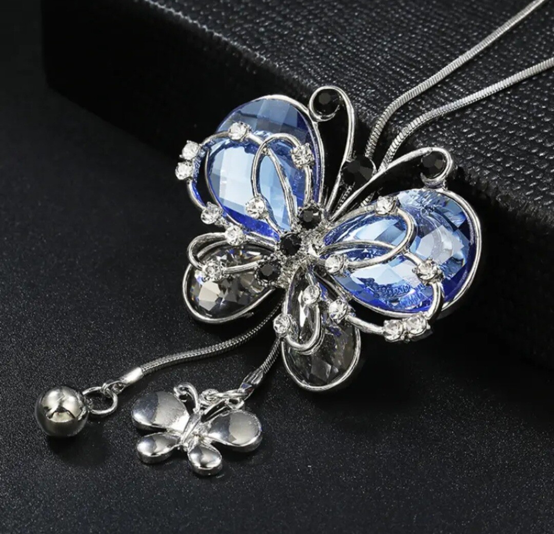 Classy Butterfly Adjustable Pendant