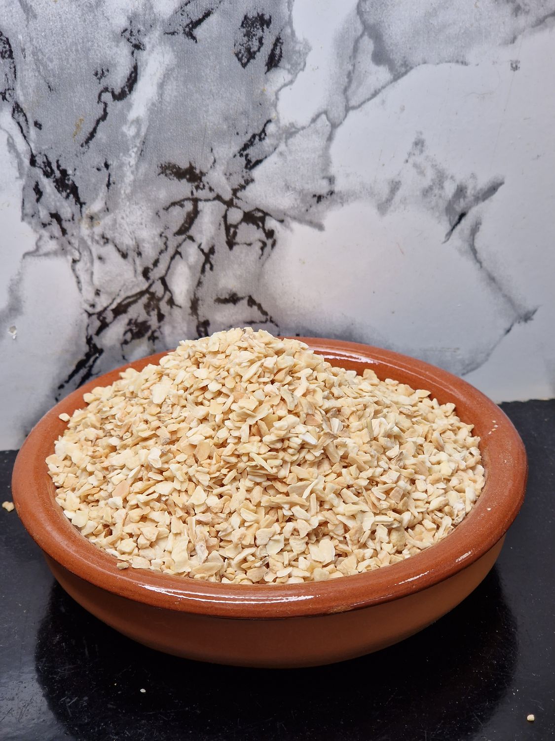 Chopped garlic