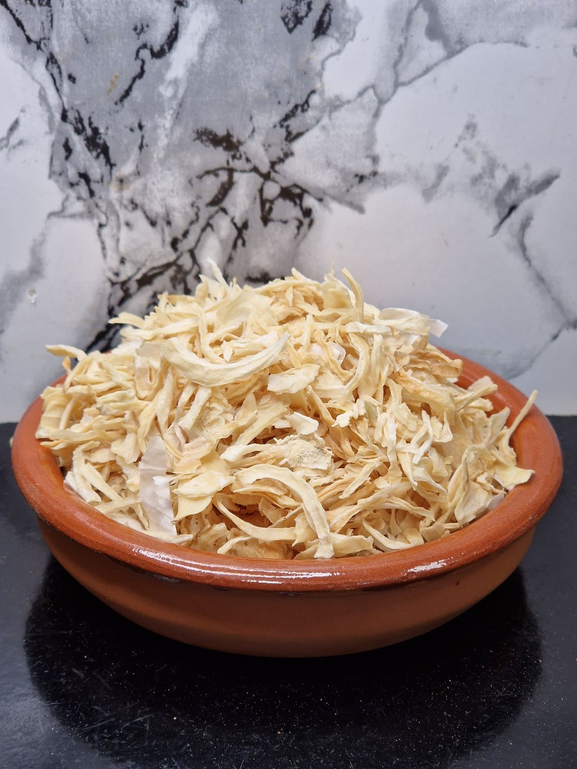 Onion flakes