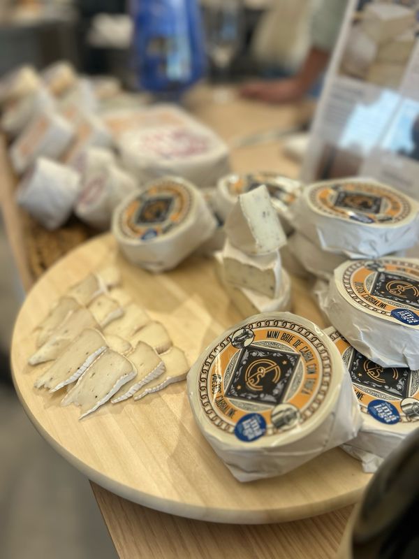 Mini Brie de Cabra Con Trufa 270gr