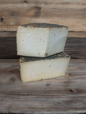 Sheep with Oregano and Honey 250gr Aprox 