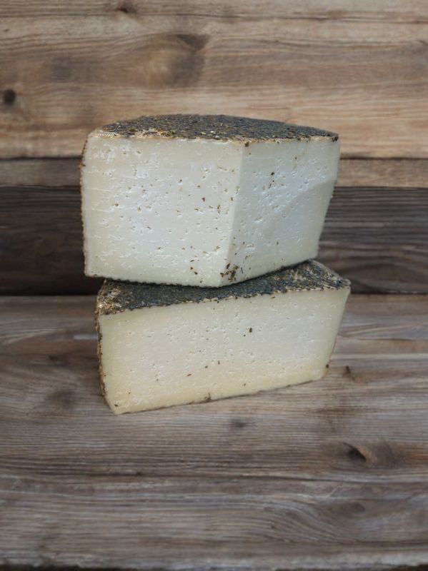 Sheep with Oregano and Honey 250gr Aprox 