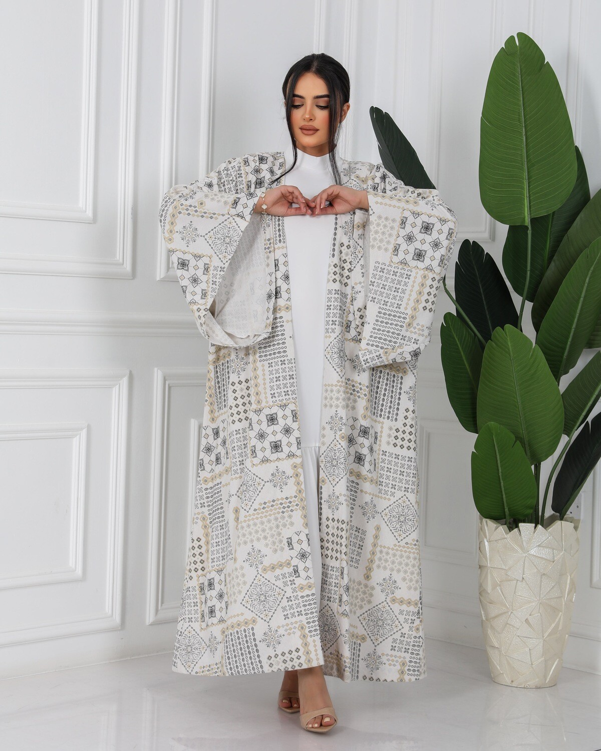 off-white &amp; Black Jacquard Linen Abaya