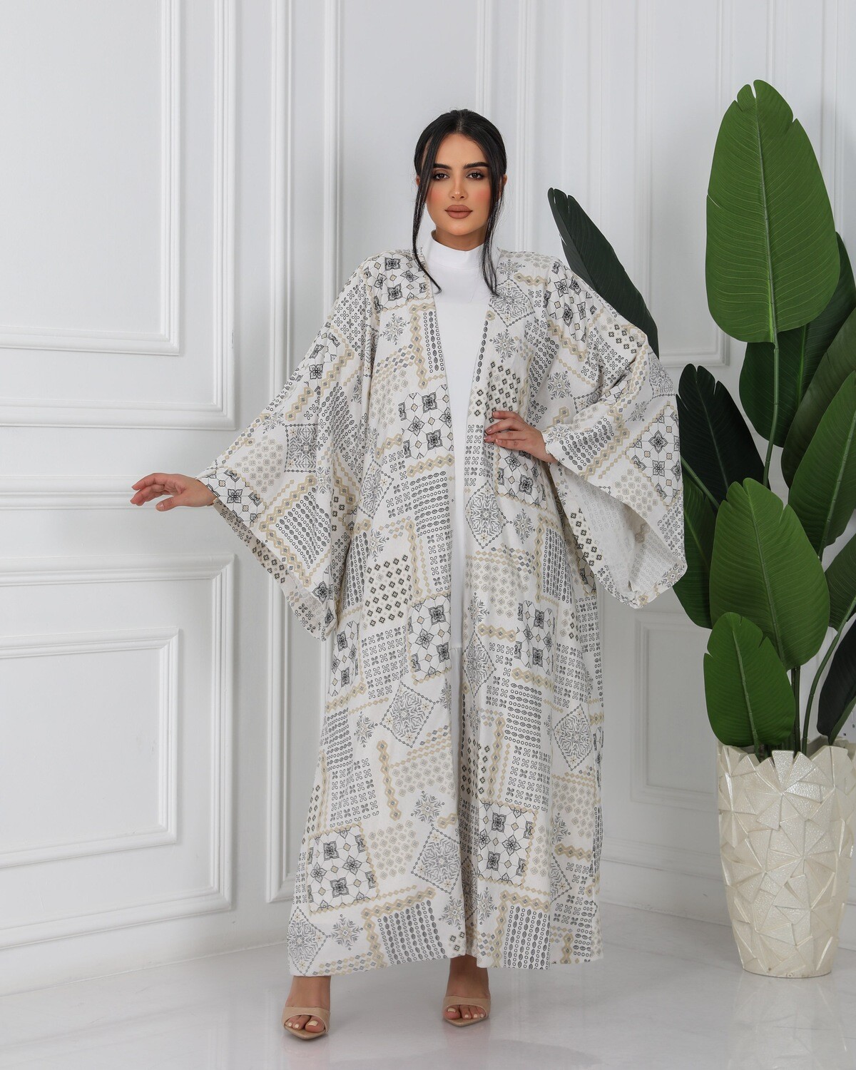 off-white &amp; Black Jacquard Linen Abaya