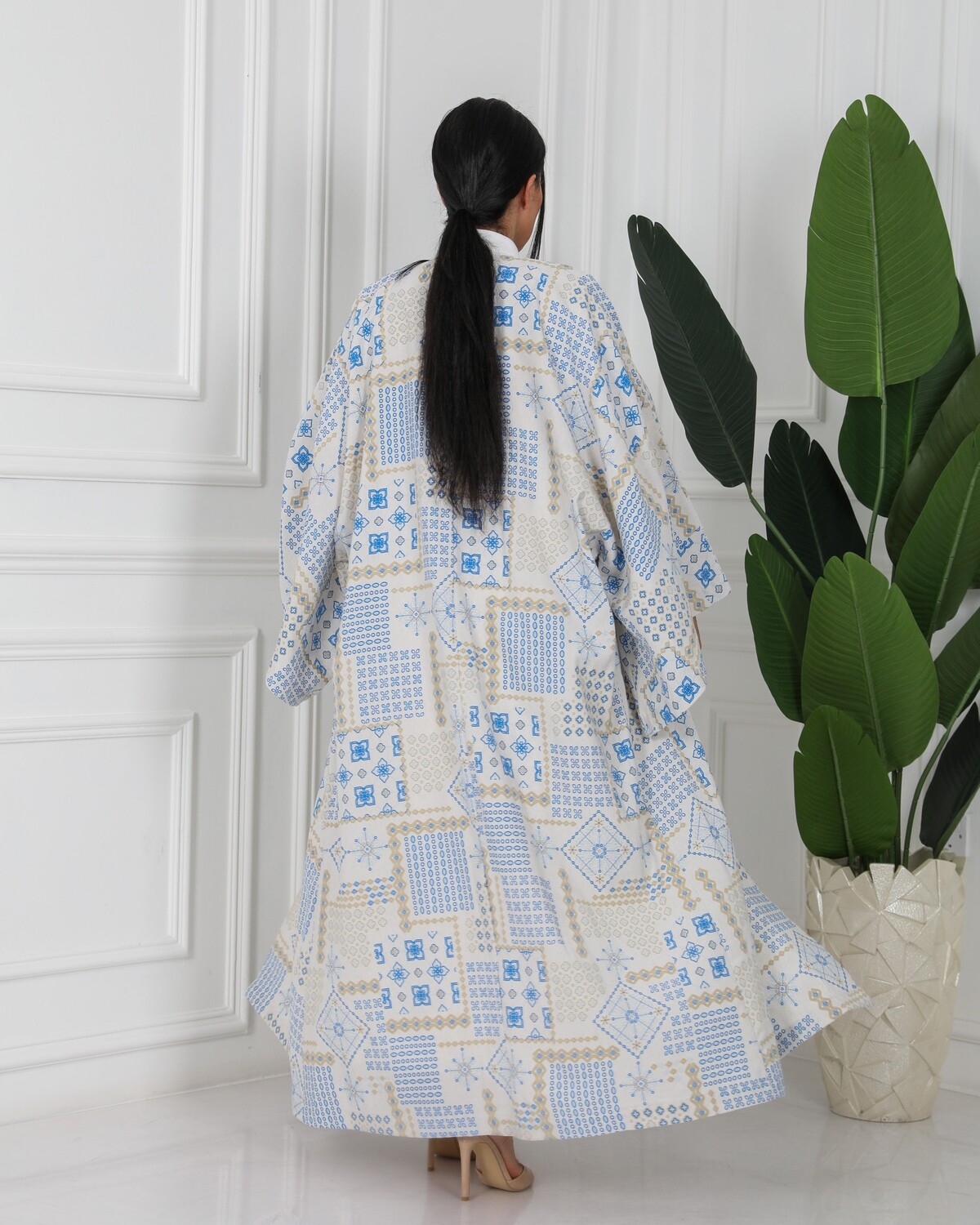 off-white &amp; Blue Jacquard Linen Abaya