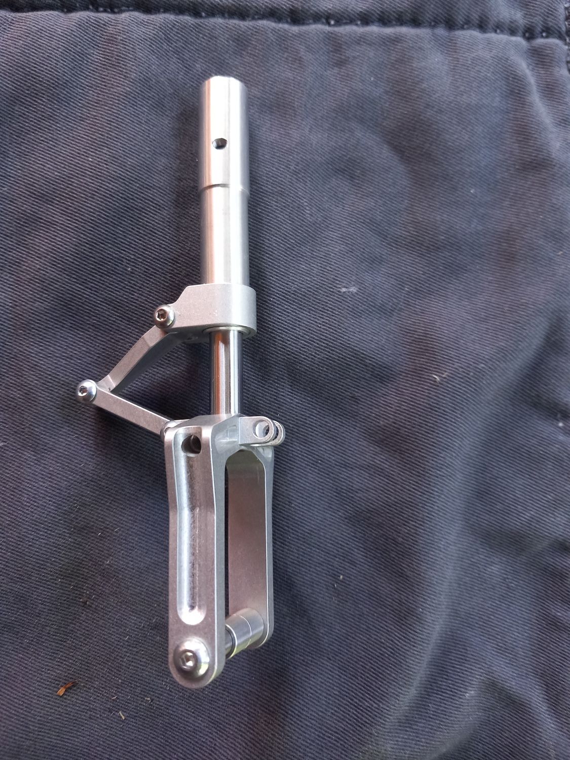 Bugfahrwerk NLG für PC-24 für Räder bis 25mm Breite komplett