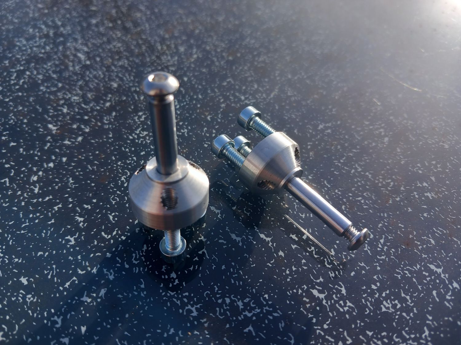 Radaufnahme MLG für Cessna 152 -182 für Räder bis 30mm Breite/ Durchmesser 90mm - 100mm/ ein Paar mit Schrauben