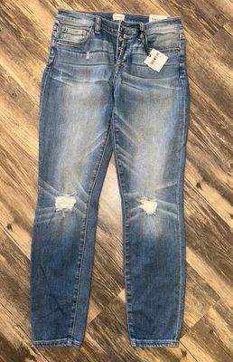 Sneak Peak knee distressed mid rise skinny jeans- NWT - size 3/26