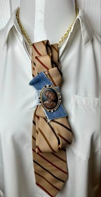 Necktie 👔 Necklace