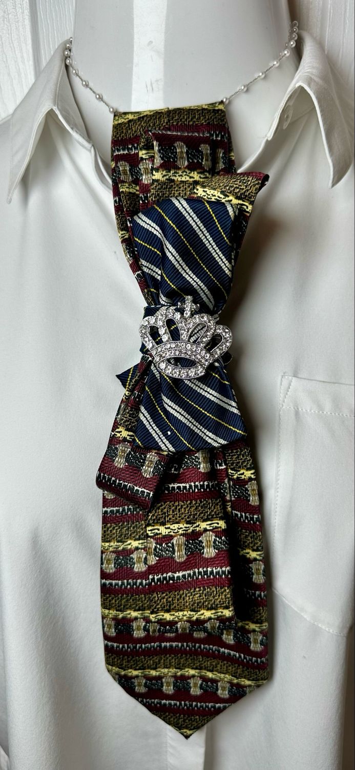 Necktie 👔 Necklace