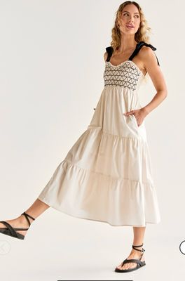 Trixxi Bow Strap Tiered Midi Dress - Med