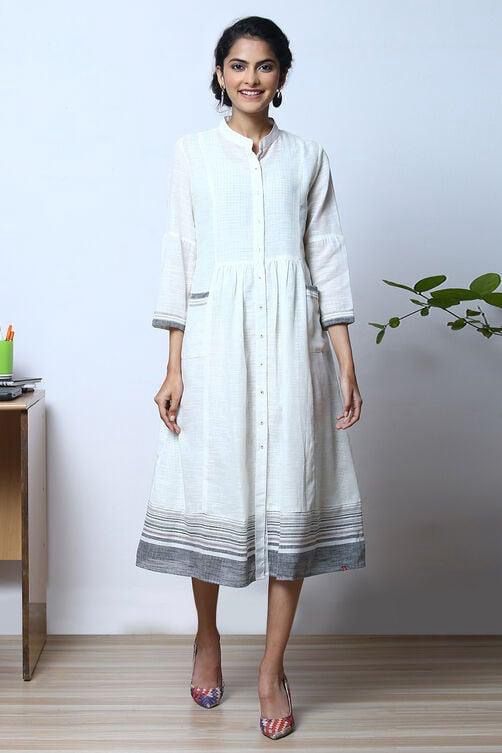 BIBA WHITE COTTON A-LINE YARNDYED KURTA DRESS - Size 34 (Medium)