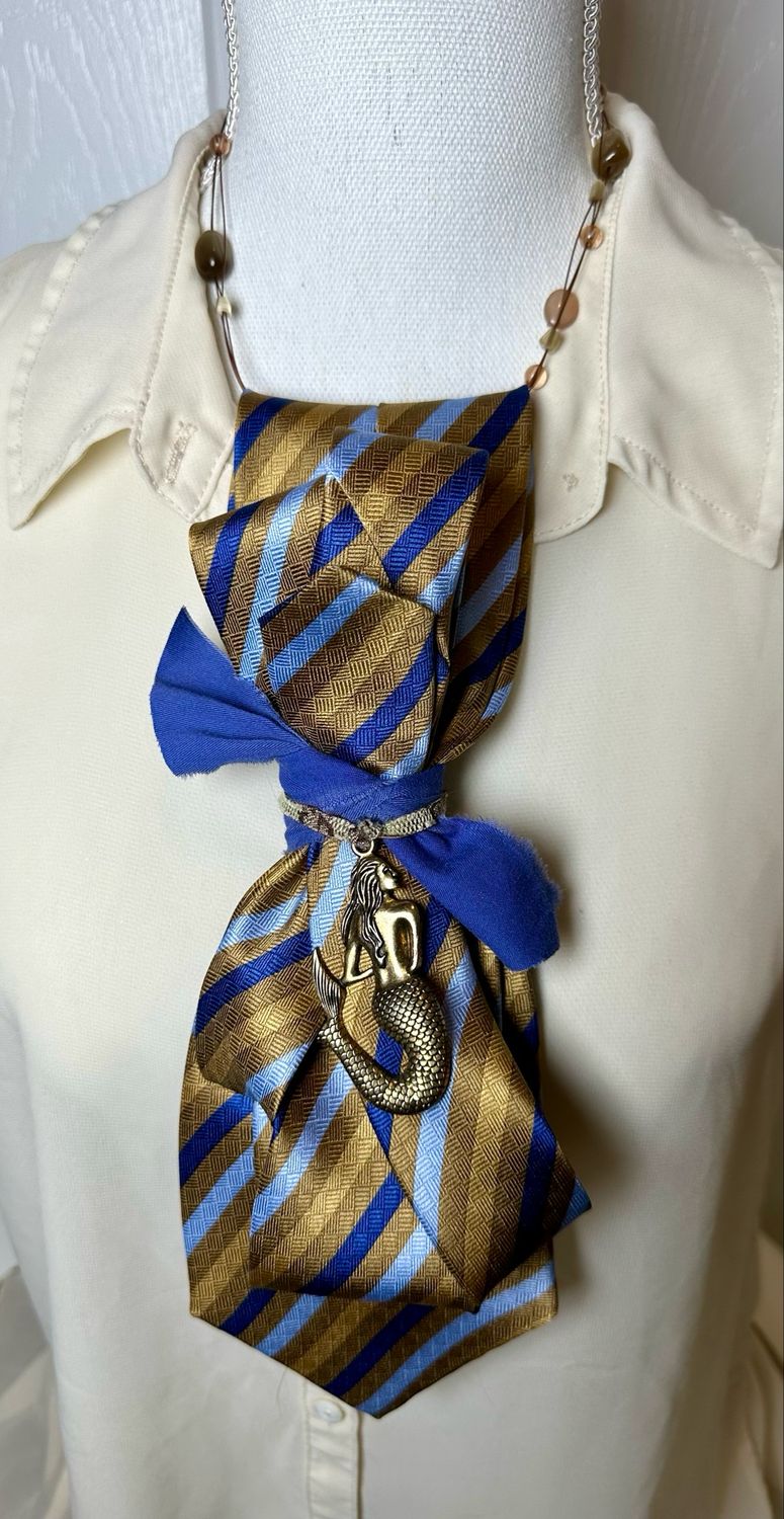 Necktie 👔 Necklace