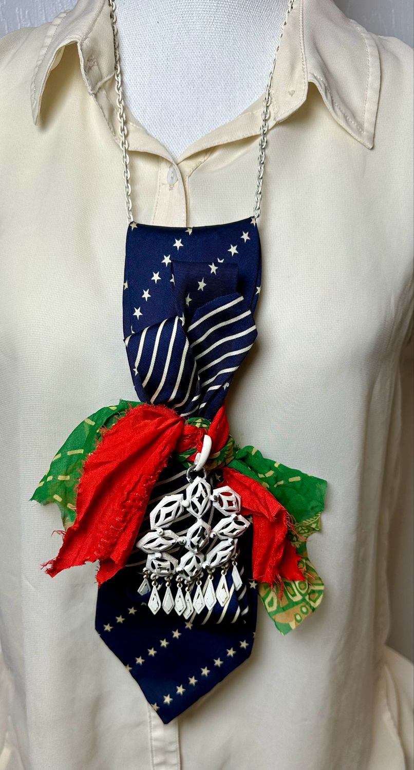 Necktie 👔 Necklace