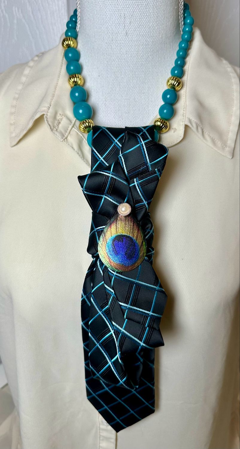 Necktie 👔 Necklace