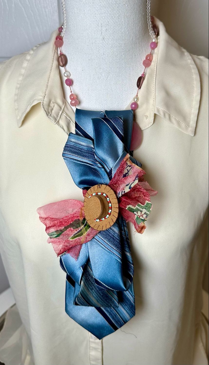 Necktie 👔 Necklace