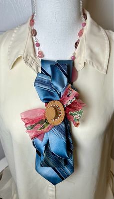 Necktie 👔 Necklace