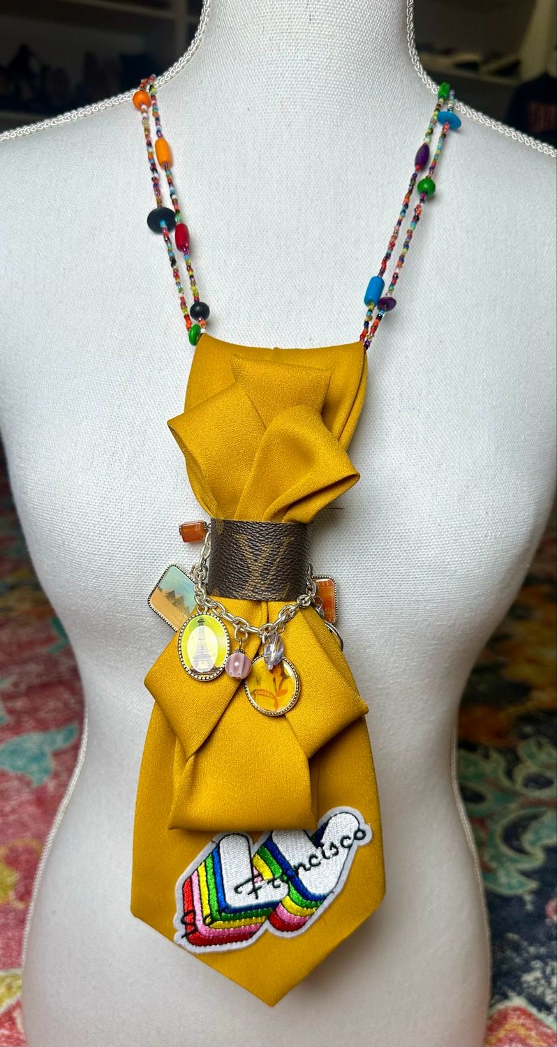 Necktie 👔 Necklace