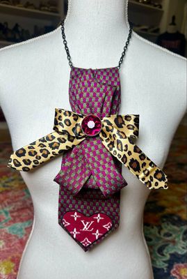 Necktie 👔 Necklace