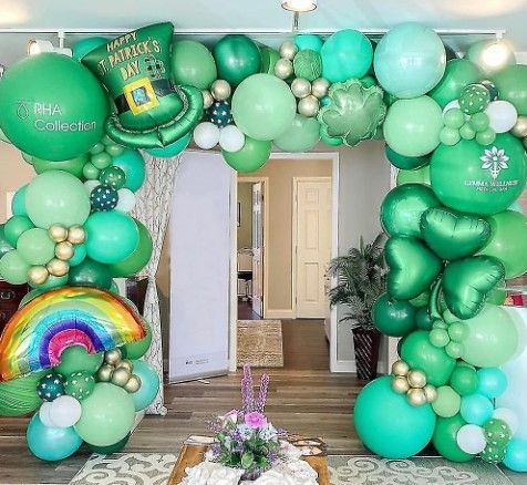 Green Ready-Made Balloon Displays