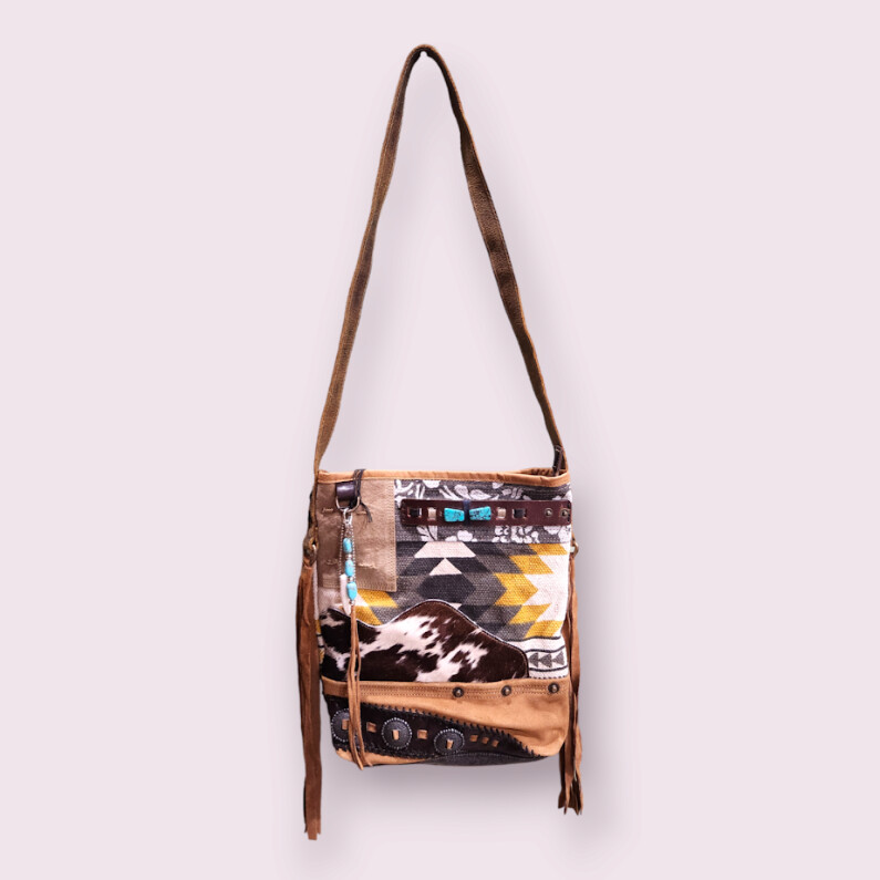 Coyote Bluff Fringed Concealed-Carry Bag
