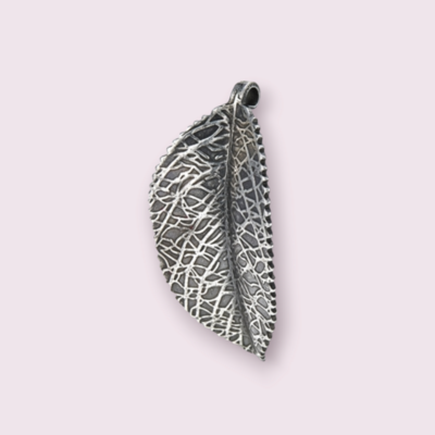 Stainless Steel Leaf Pendant with Intricate Venation Pattern