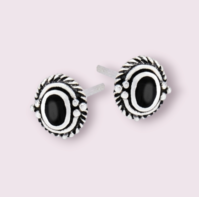 Braided Stud Earring With Synthetic Black Onyx and Granulation