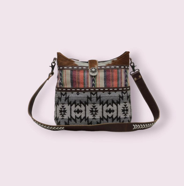 Aspaldiko Shoulder Bag