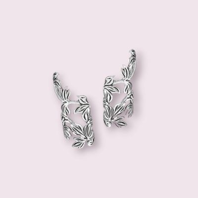 Ornate Climbing Flowers Ear Cuff