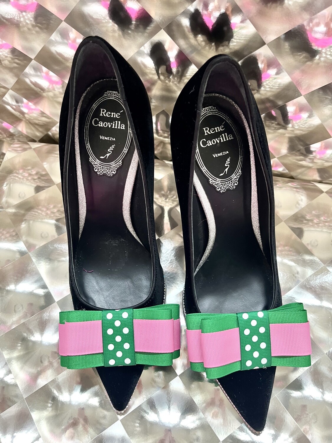 Star-Bling green polka dot ribbon shoe bows with pink