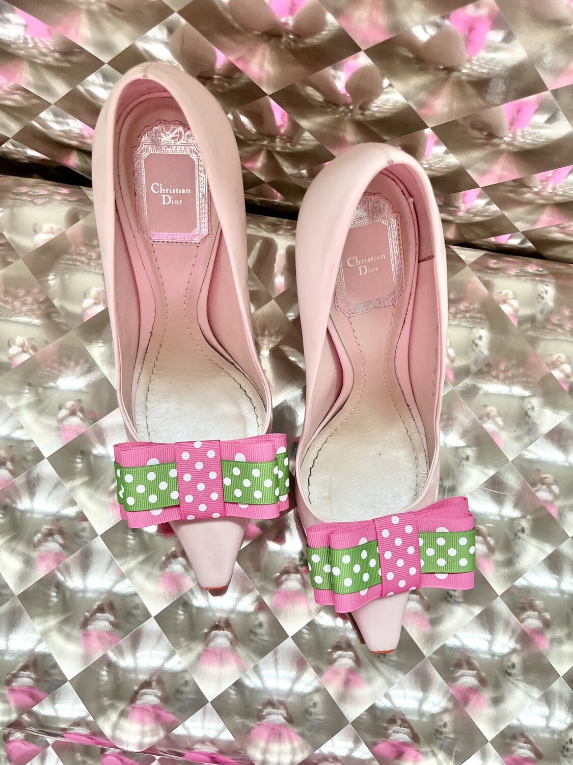 polk-a-dot pink and green shoe bows