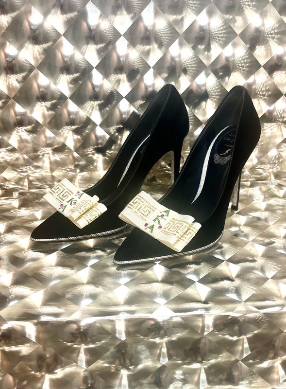 Golden AKA Shoe Bow