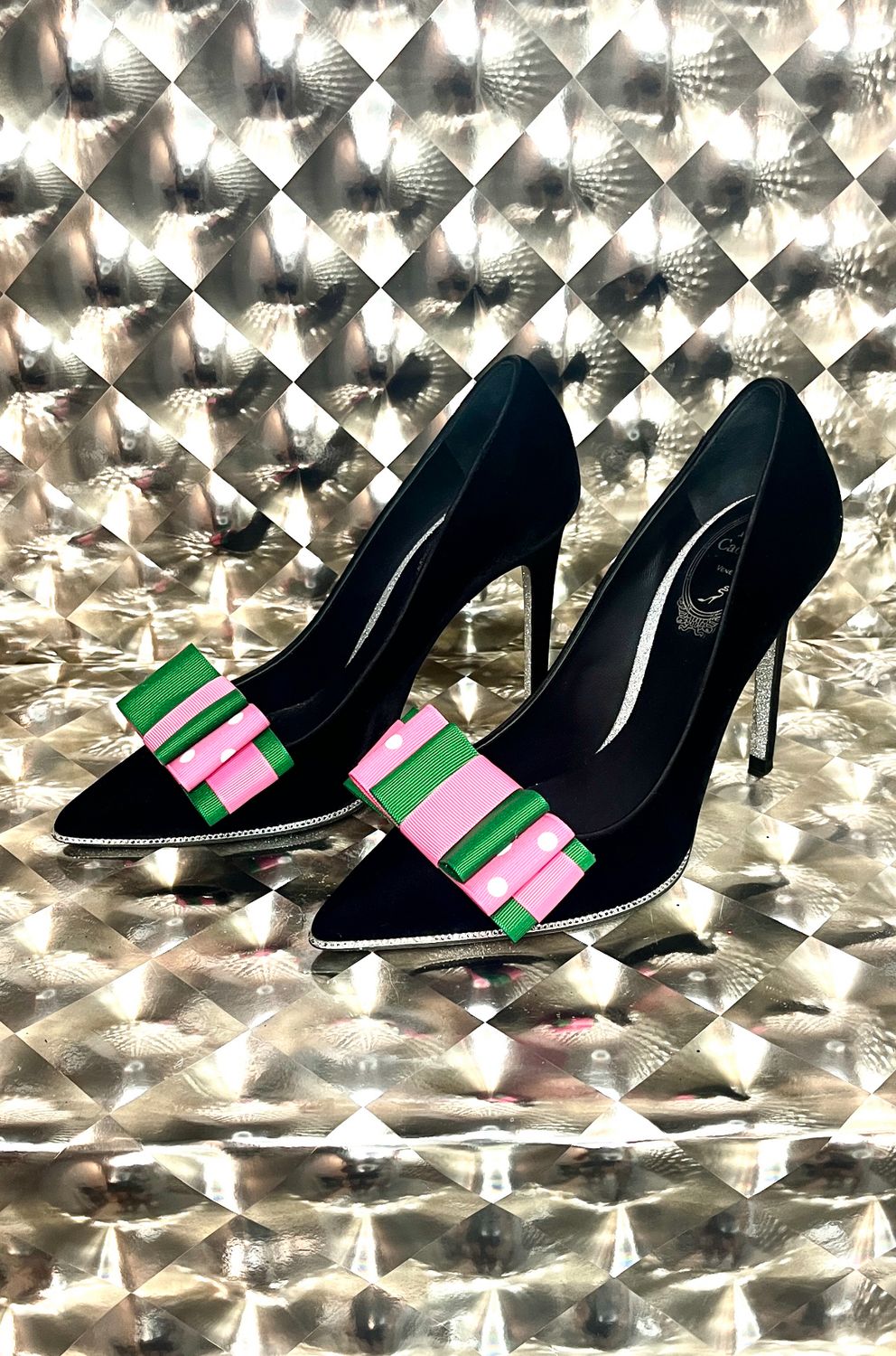 Shoe bows
