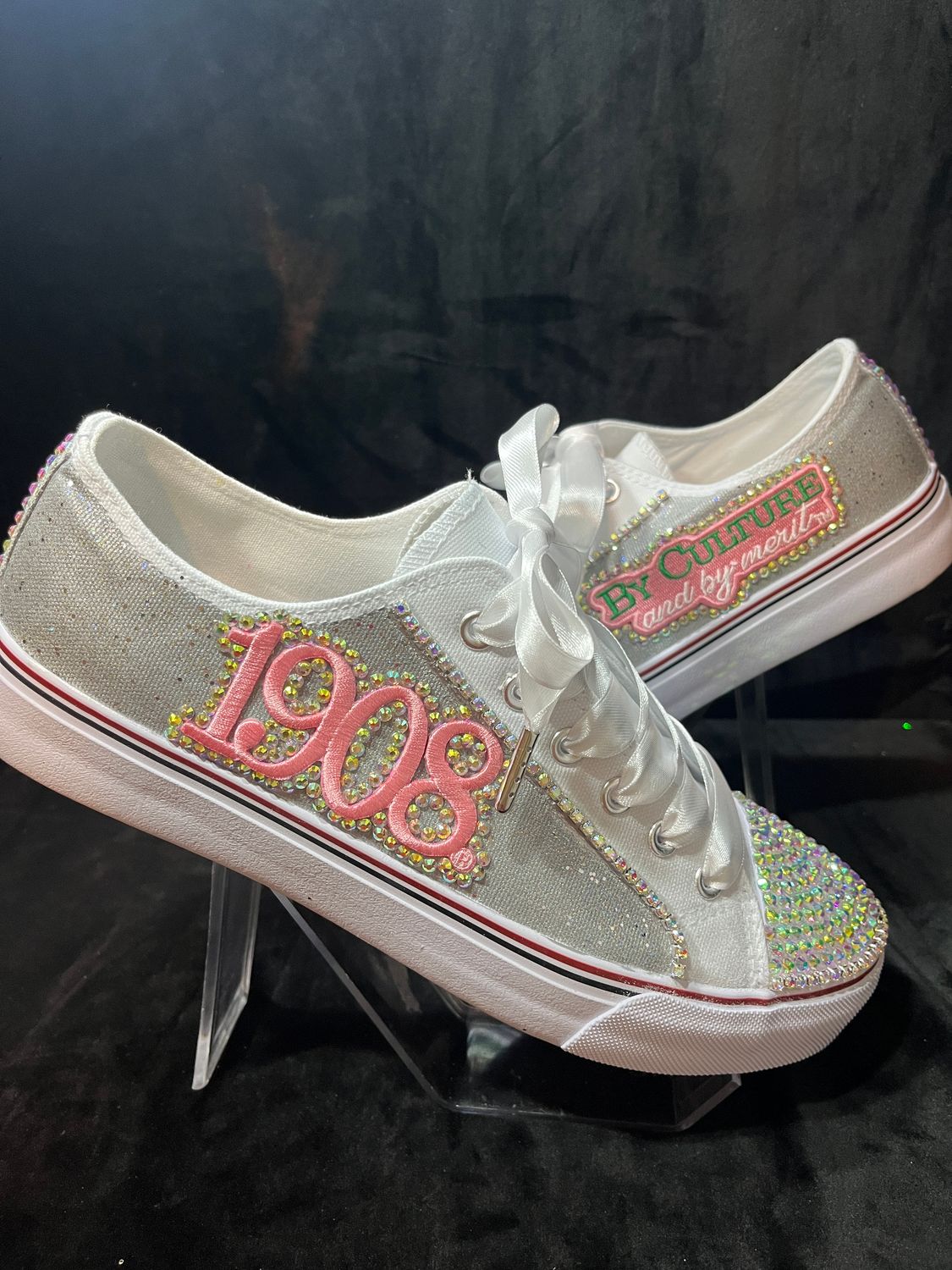 “Silver Bullet” tennis shoes