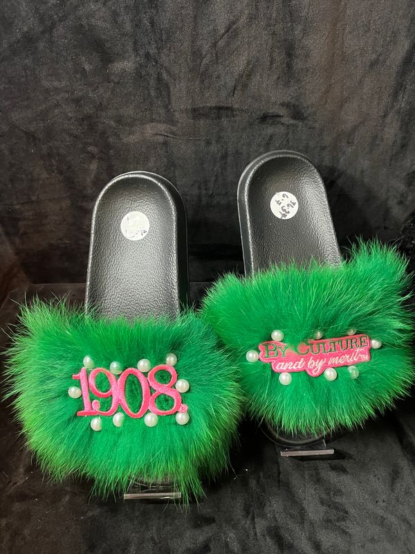 “Pearl Flow” slipper/slides