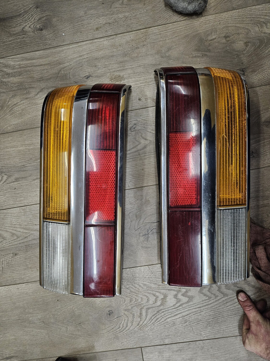 BMW 5 series E28 1366770R,1366769L Rear RIGHT LEFT Chrome Tail Light hella