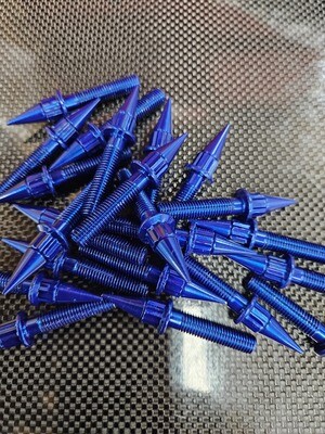 Wheel bolts - SPIKED Blue