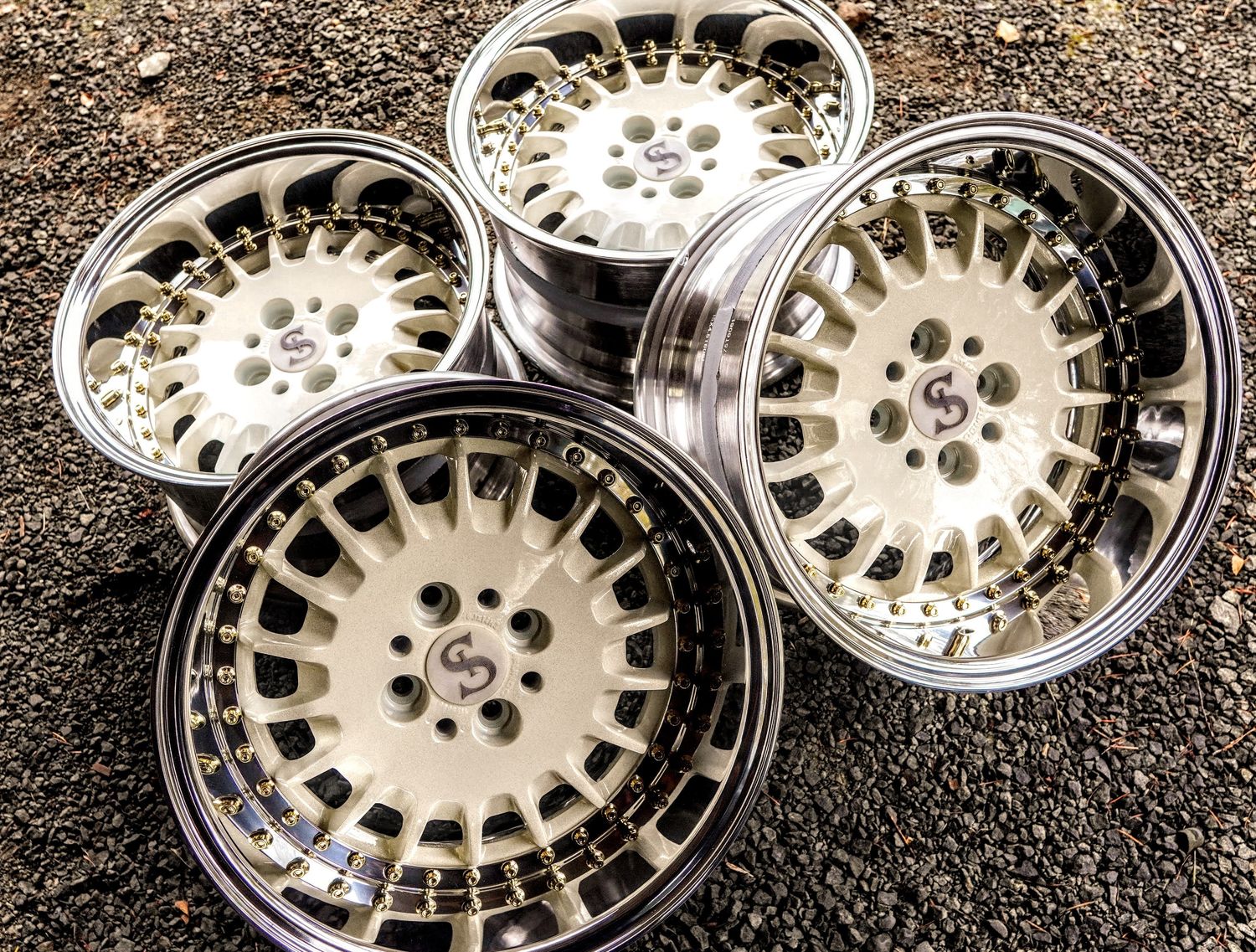 Bottle cap 3 piece wheels 4x100