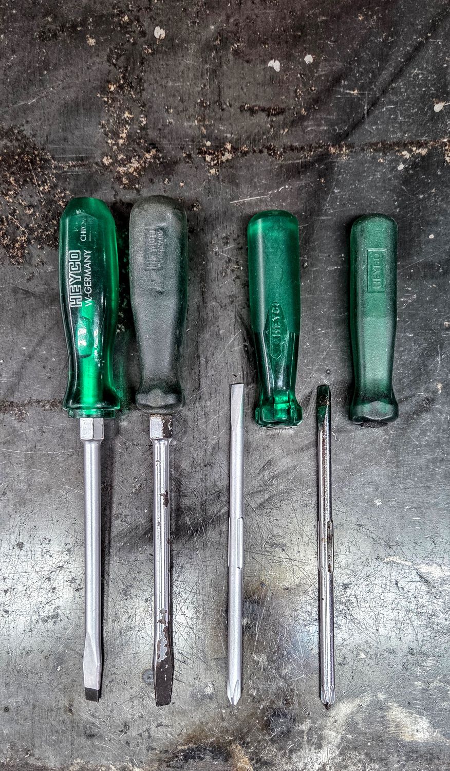 BMW Trunk Toolbox Screwdrivers (Large &amp; Small) E12 E21 E23 E24 E28 E30 Heyco 71 11 1 103 190 (71111103190) BMW PN: 71 11 1 179 629 (71111179629)