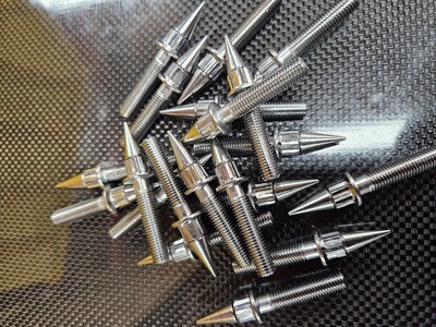 Chrome Spiked M7x32mm Wheel Bolts